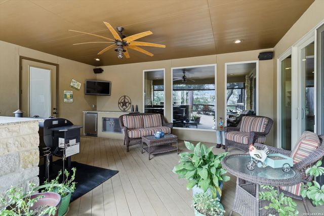 1466 Crossbow, Canyon Lake, TX 78133