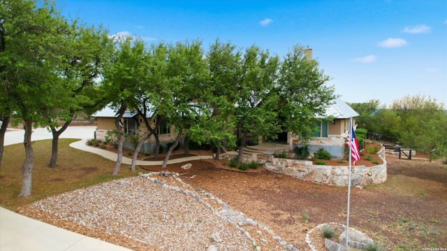 1466 Crossbow, Canyon Lake, TX 78133
