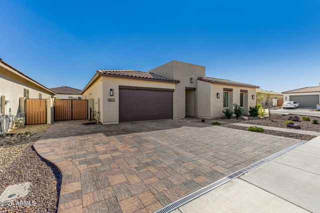 4823 W FLAT IRON Court, Queen Creek, AZ 85144