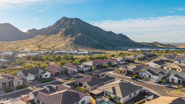 4823 W FLAT IRON Court, Queen Creek, AZ 85144