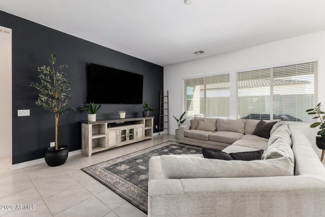 4823 W FLAT IRON Court, Queen Creek, AZ 85144