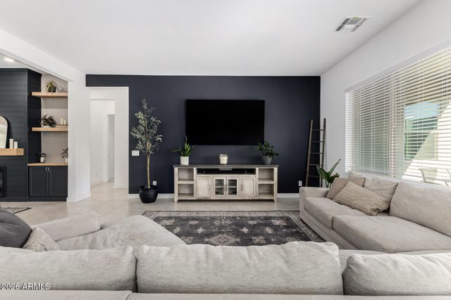 4823 W FLAT IRON Court, Queen Creek, AZ 85144