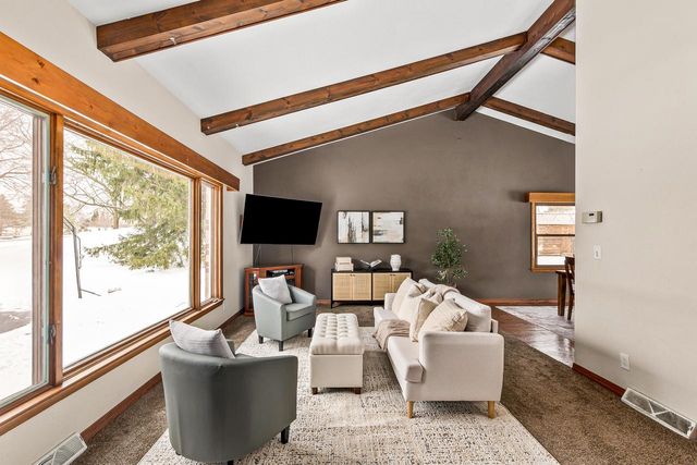 N41W33425 Nashotah ROAD, Nashotah, WI 53058