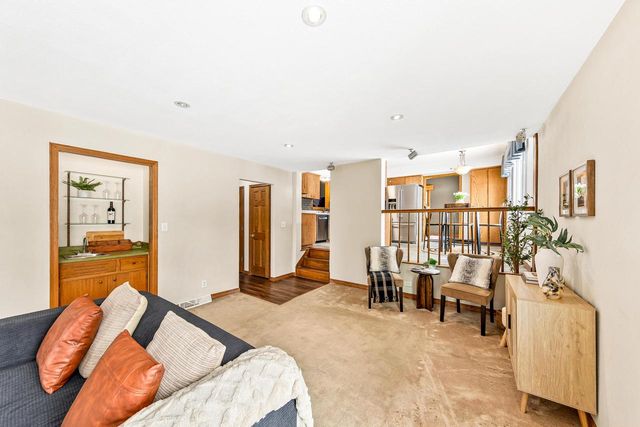 N41W33425 Nashotah ROAD, Nashotah, WI 53058