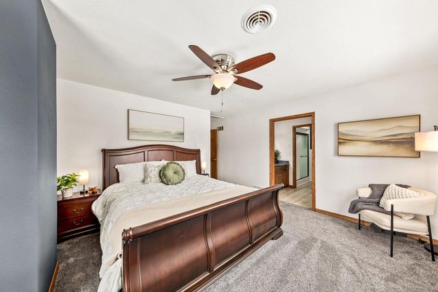 N41W33425 Nashotah ROAD, Nashotah, WI 53058