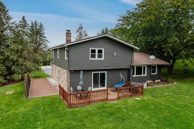 N41W33425 Nashotah ROAD, Nashotah, WI 53058