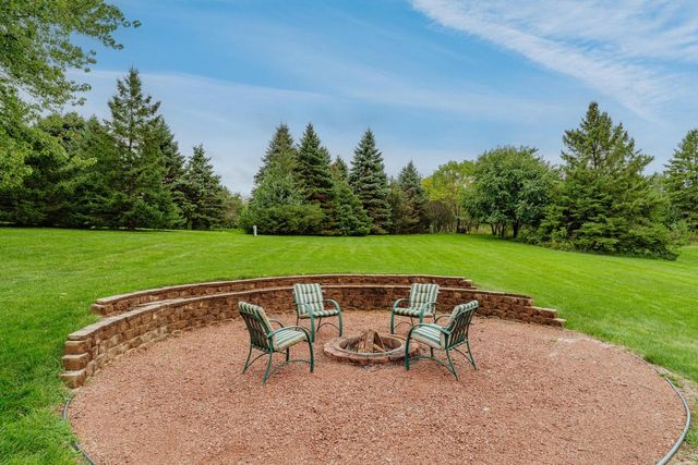 N41W33425 Nashotah ROAD, Nashotah, WI 53058