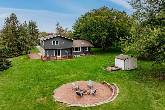 N41W33425 Nashotah ROAD, Nashotah, WI 53058