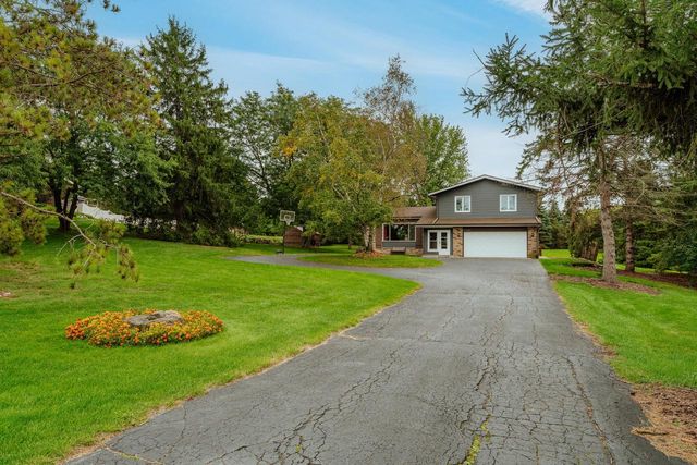 N41W33425 Nashotah ROAD, Nashotah, WI 53058