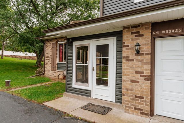 N41W33425 Nashotah ROAD, Nashotah, WI 53058