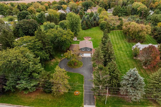 N41W33425 Nashotah ROAD, Nashotah, WI 53058