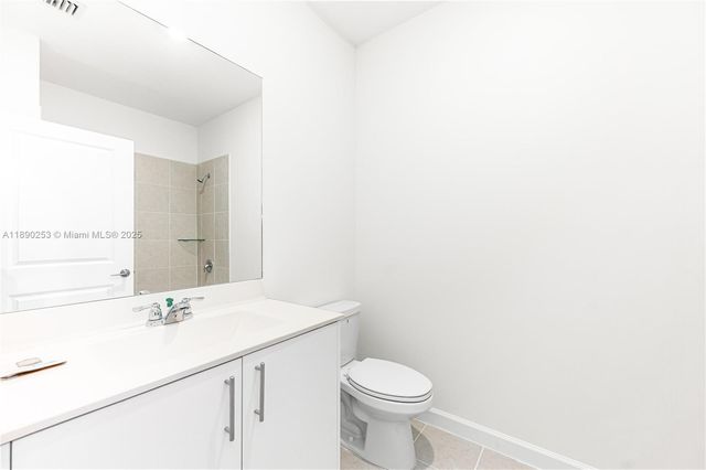 2232 SE 30th St 1, Homestead, FL 33035