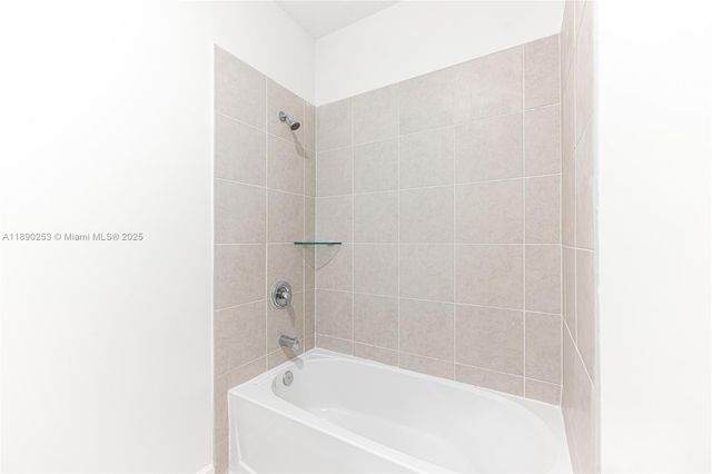 2232 SE 30th St 1, Homestead, FL 33035