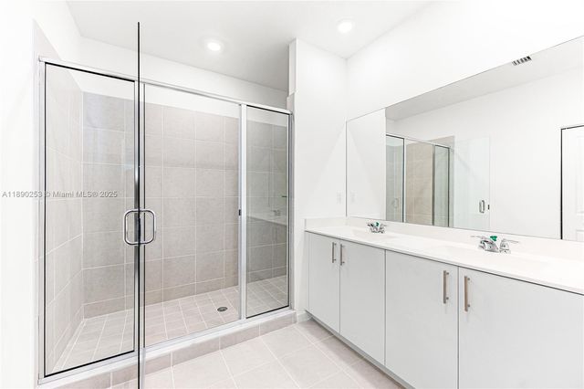 2232 SE 30th St 1, Homestead, FL 33035