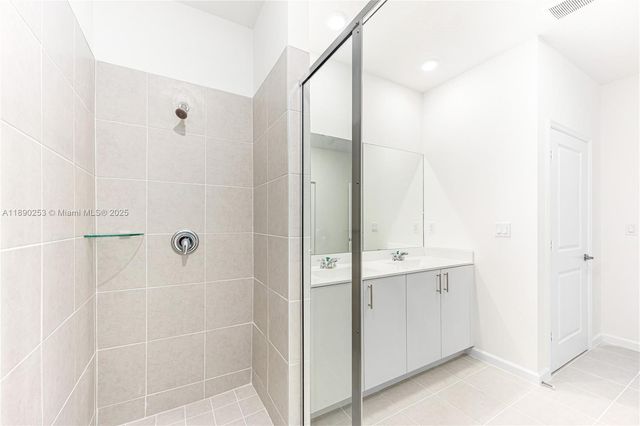 2232 SE 30th St 1, Homestead, FL 33035