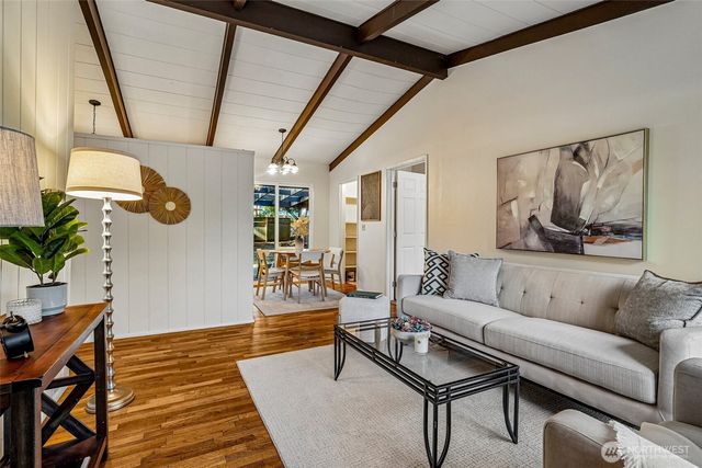 1208 NE Northgate Way, Seattle, WA 98125