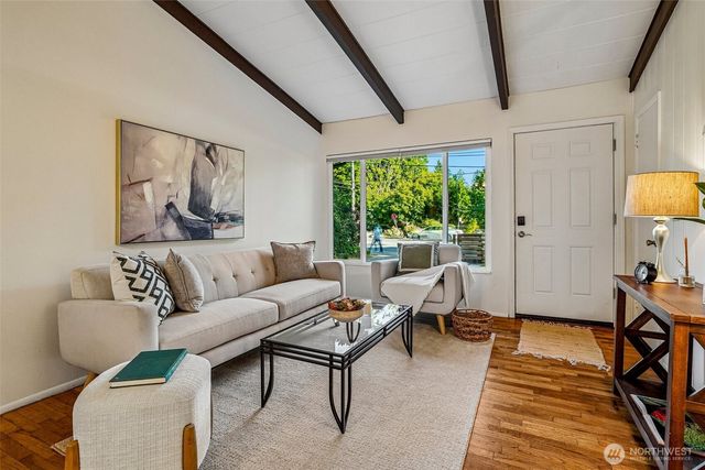 1208 NE Northgate Way, Seattle, WA 98125