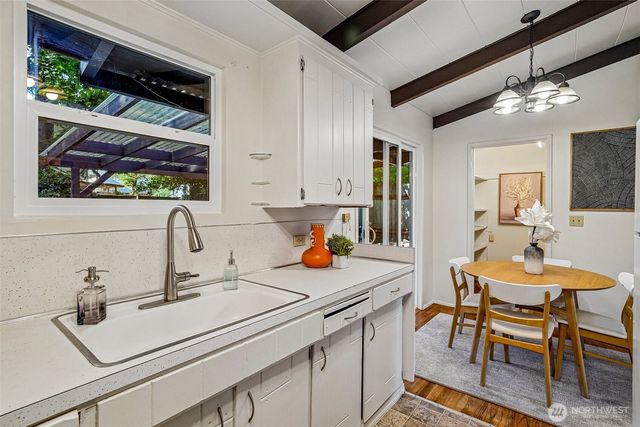 1208 NE Northgate Way, Seattle, WA 98125