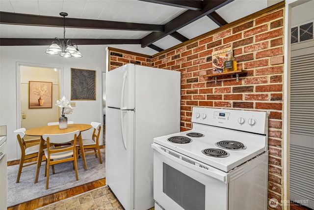 1208 NE Northgate Way, Seattle, WA 98125