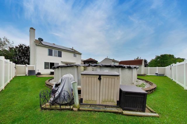 871 Tiffany Farms Road, Antioch, IL 60002