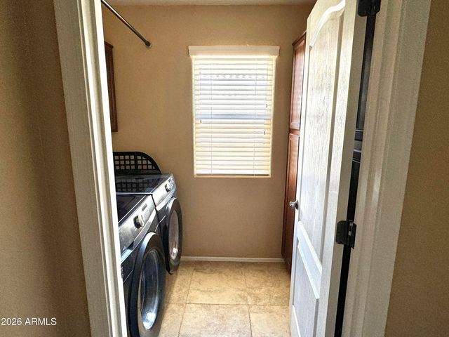 4332 E OAKLAND Street, Gilbert, AZ 85295