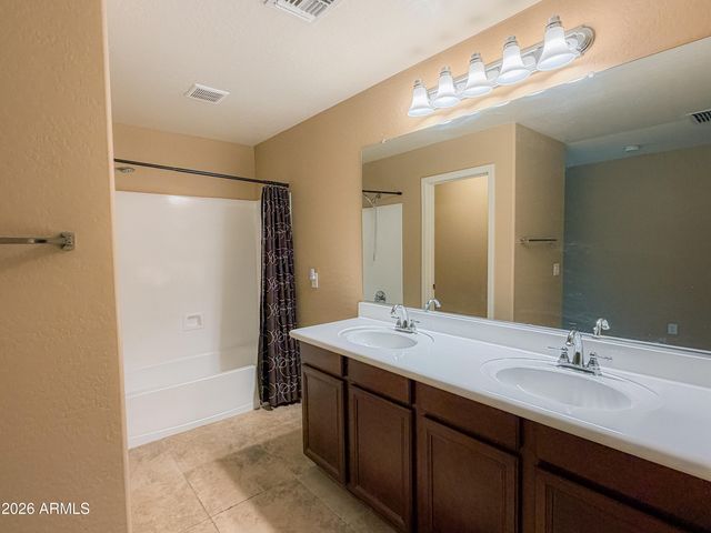 4332 E OAKLAND Street, Gilbert, AZ 85295