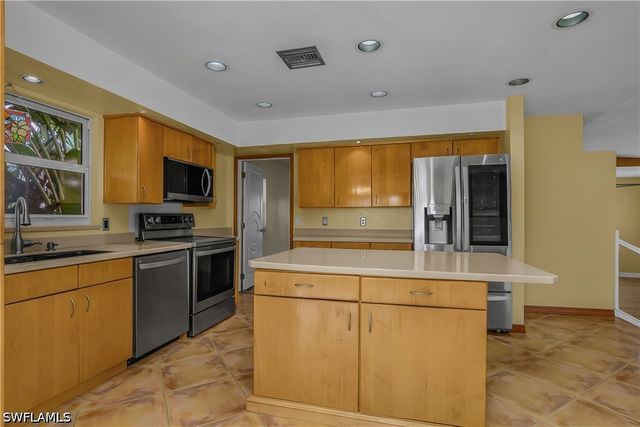 27265 High Seas LN, Bonita Springs, FL 34135