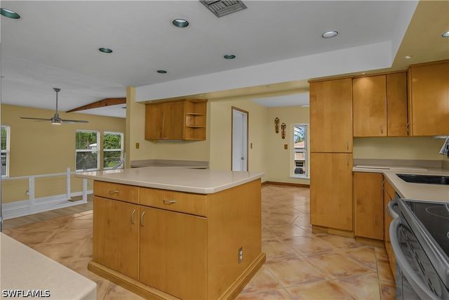 27265 High Seas LN, Bonita Springs, FL 34135