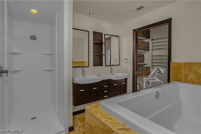 27265 High Seas LN, Bonita Springs, FL 34135