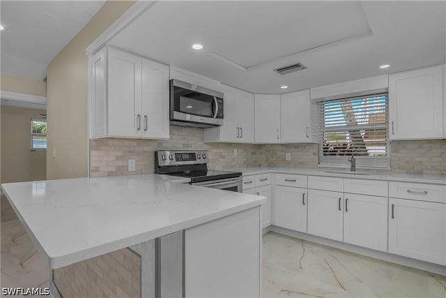 27265 High Seas LN, Bonita Springs, FL 34135