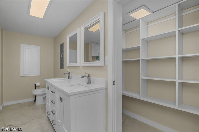 27265 High Seas LN, Bonita Springs, FL 34135