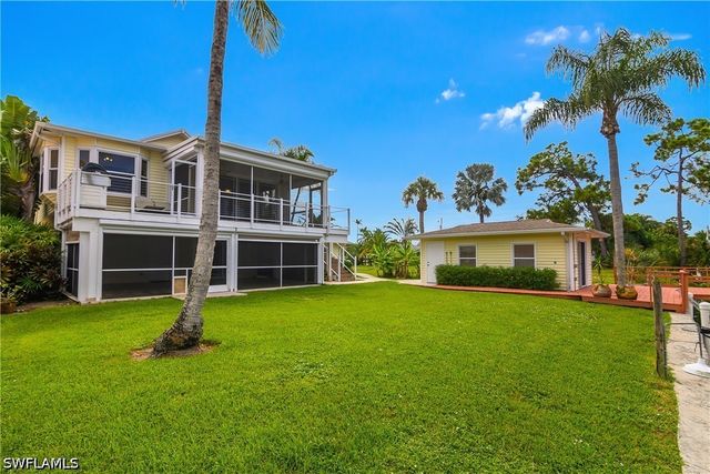 27265 High Seas LN, Bonita Springs, FL 34135