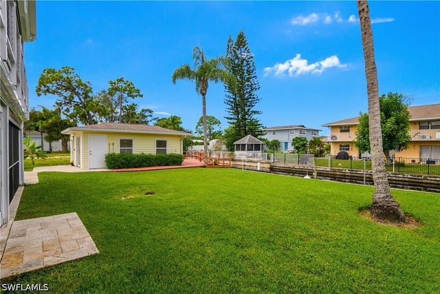 27265 High Seas LN, Bonita Springs, FL 34135