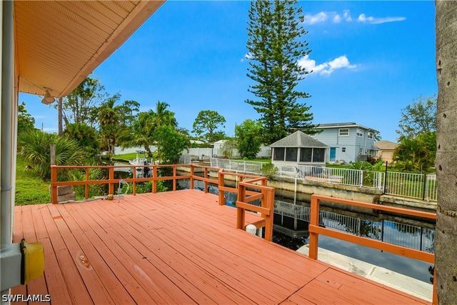 27265 High Seas LN, Bonita Springs, FL 34135