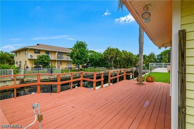 27265 High Seas LN, Bonita Springs, FL 34135