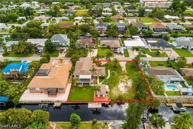 27265 High Seas LN, Bonita Springs, FL 34135
