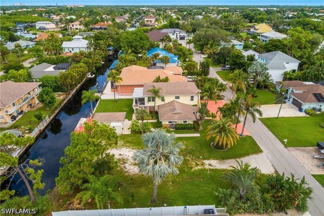 27265 High Seas LN, Bonita Springs, FL 34135