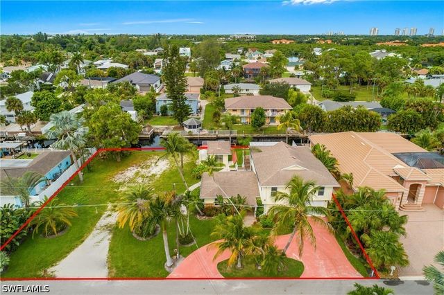 27265 High Seas LN, Bonita Springs, FL 34135