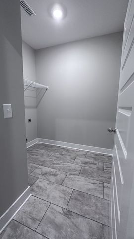 1420 Suzanne Drive, Murfreesboro, TN 37128