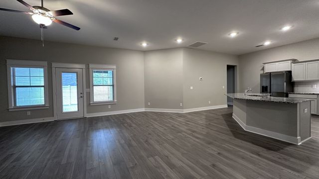 1420 Suzanne Drive, Murfreesboro, TN 37128