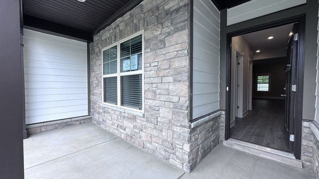 1420 Suzanne Drive, Murfreesboro, TN 37128