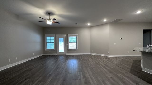 1420 Suzanne Drive, Murfreesboro, TN 37128