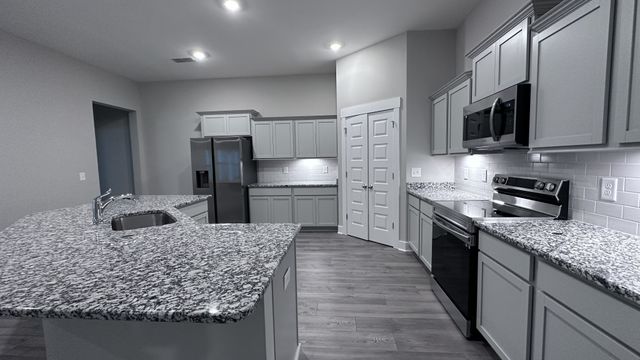 1420 Suzanne Drive, Murfreesboro, TN 37128
