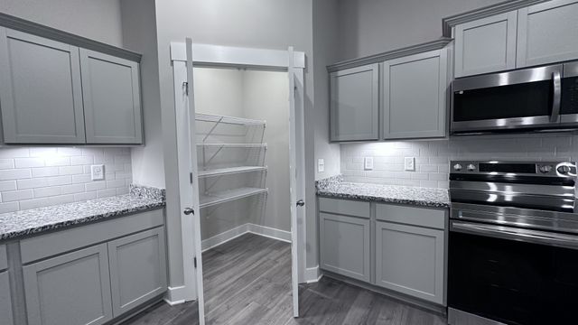 1420 Suzanne Drive, Murfreesboro, TN 37128