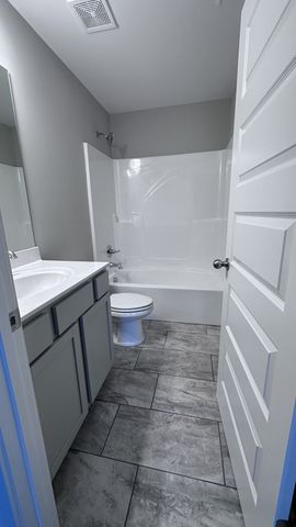 1420 Suzanne Drive, Murfreesboro, TN 37128
