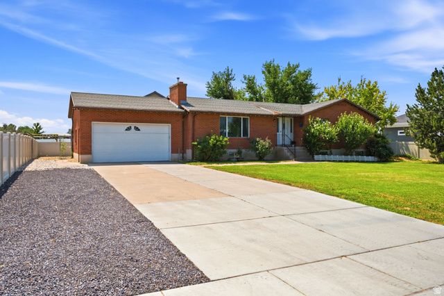 2513 W 1300 N, Clinton, UT 84015