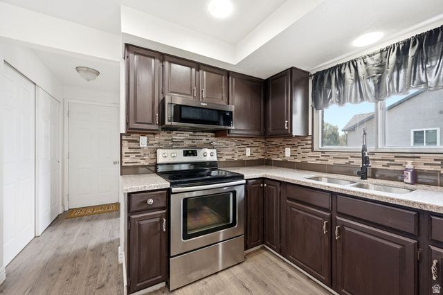 2513 W 1300 N, Clinton, UT 84015