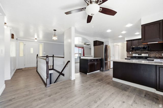 2513 W 1300 N, Clinton, UT 84015