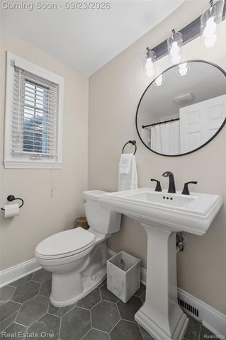1716 Graefield Road 47, Birmingham, MI 48009