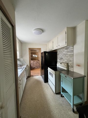 5902 Saint Albans Street N, Shoreview, MN 55126